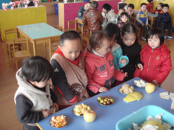 嬰幼兒家庭發(fā)展中心熱門話題：這些行為做得越多，孩子智力下降越快!趕緊改
