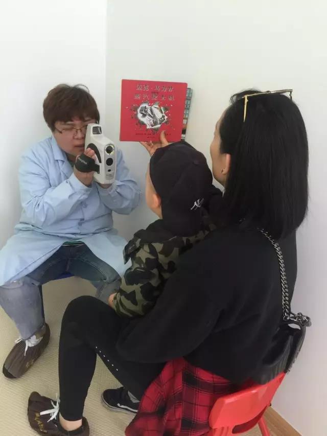 婦幼保健院走進(jìn)澳真，為寶貝們做體檢啦！