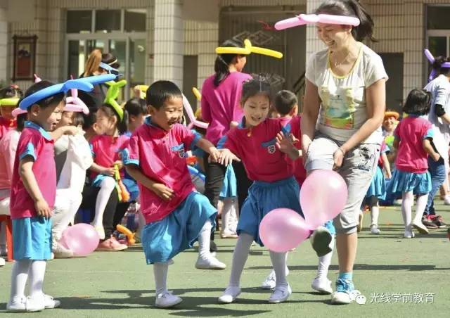 100多個(gè)幼兒園六一親子游戲 幼兒園親子游戲100個(gè)