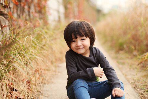 1歲寶寶親子游戲 1歲以內(nèi)寶寶的經(jīng)典成長(zhǎng)游戲