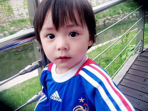 孩子上幼兒園哭怎么辦 家長(zhǎng)哪些行為不利于孩子適應(yīng)幼兒園