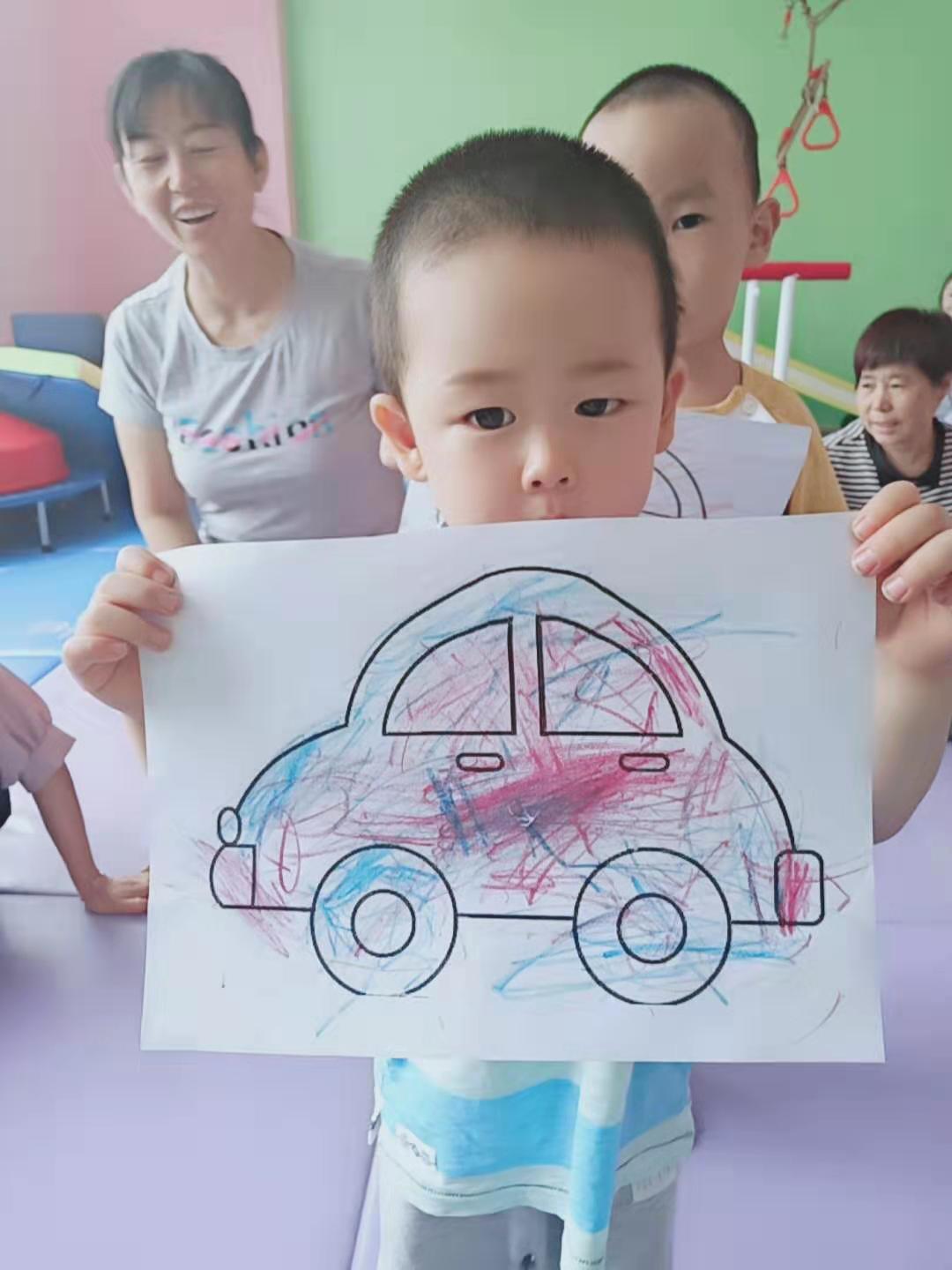 京師澳真創(chuàng)意手工課汽車涂色